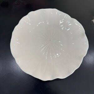 Metlox classic white Lotus by Poppytrail Dinner Plate USA